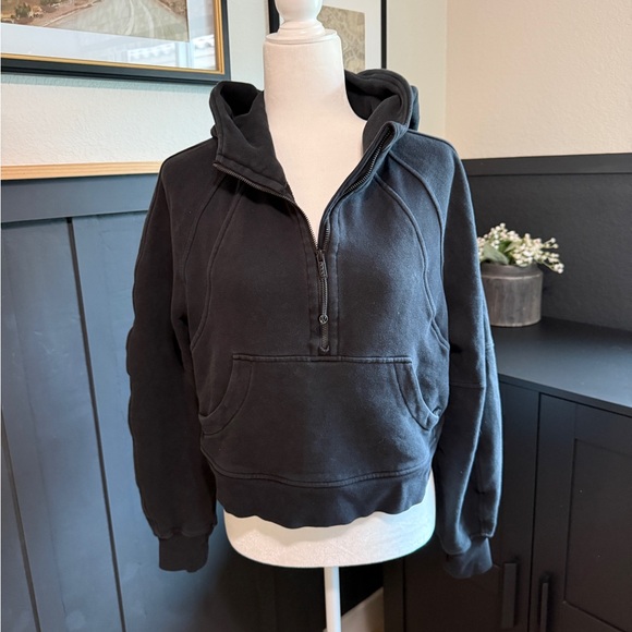 lululemon athletica Tops - Lululemon Cropped Scuba Hoodie